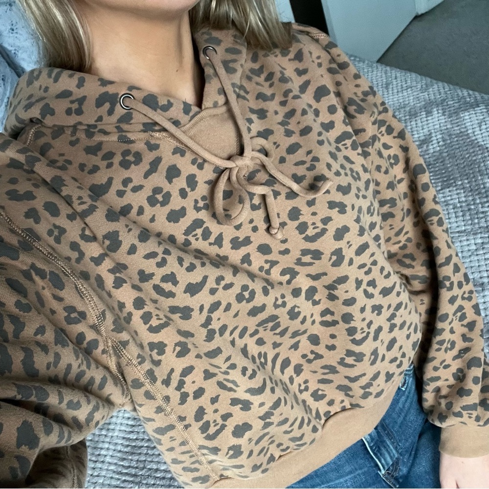 Abercrombie & Fitch Cheetah Cropped Hoodie
